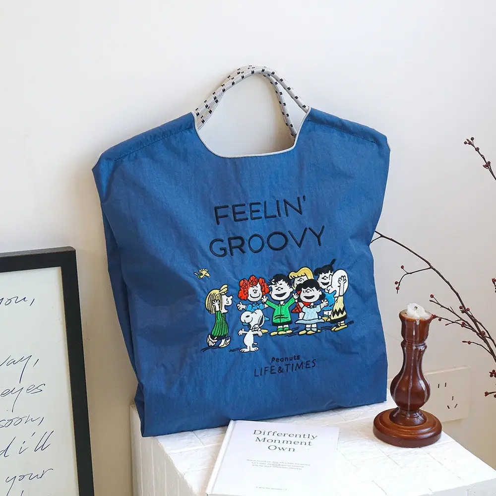 Snoopy Donut Cartoon Crossbody Bag Pink Large Capacity — feature 14
