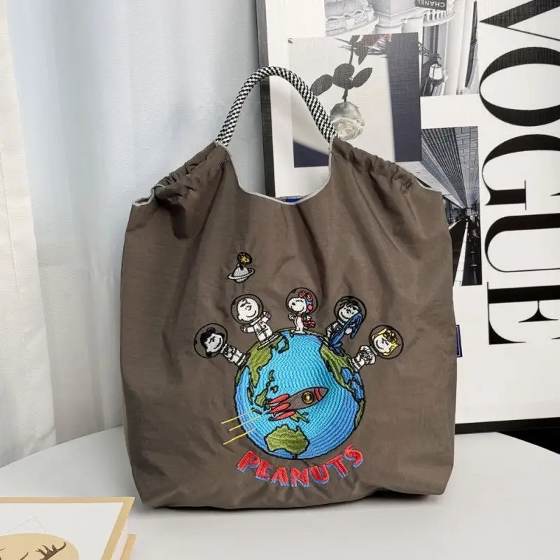 Snoopy Donut Cartoon Crossbody Bag Pink Large Capacity — feature 19