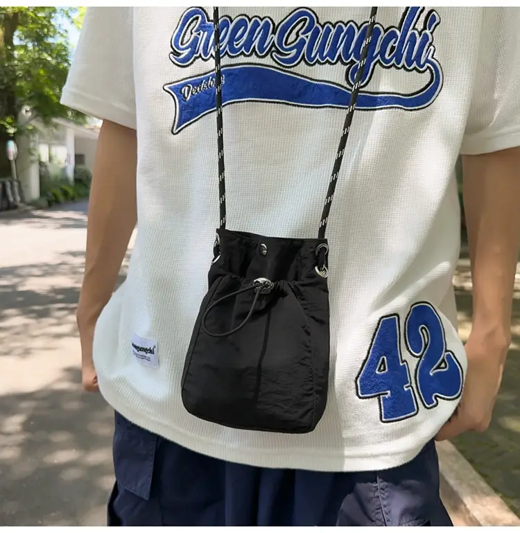 Xiaozhong Drawstring Mobile Phone Bag Waterproof Running Bag — feature 8