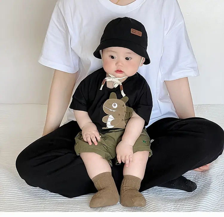 Kids Green Star Print Shorts Summer Suit — feature 1