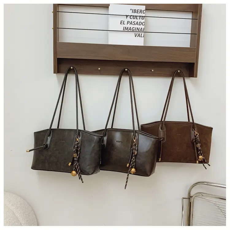 Women's Large Capacity Retro Tote Bag Brown Leather — feature 16