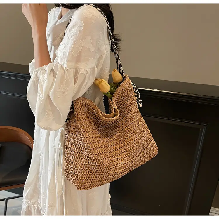 Women Straw Bag Large Capacity Beach Travel Shoulder Bag — feature 13