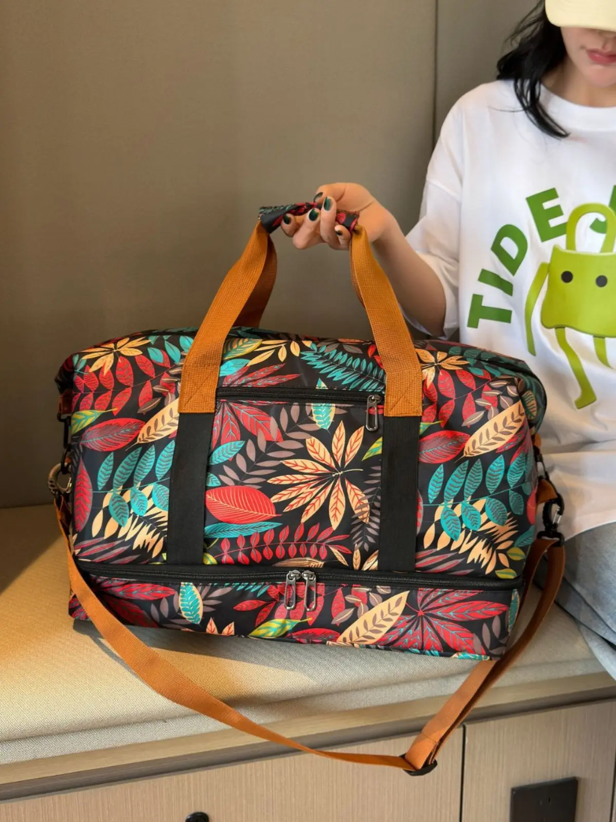 Large Capacity Printed Travel Bag Waterproof Lightweight
