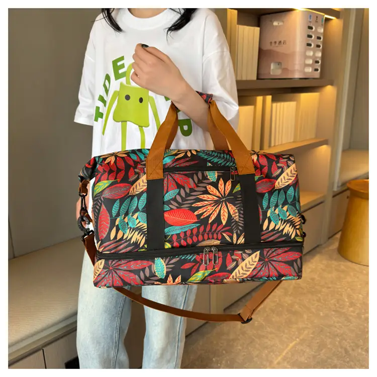 Large Capacity Printed Travel Bag Waterproof Lightweight — feature 28