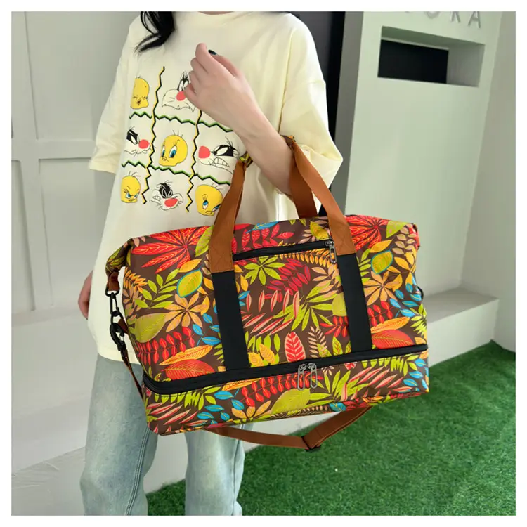 Large Capacity Printed Travel Bag Waterproof Lightweight — feature 37