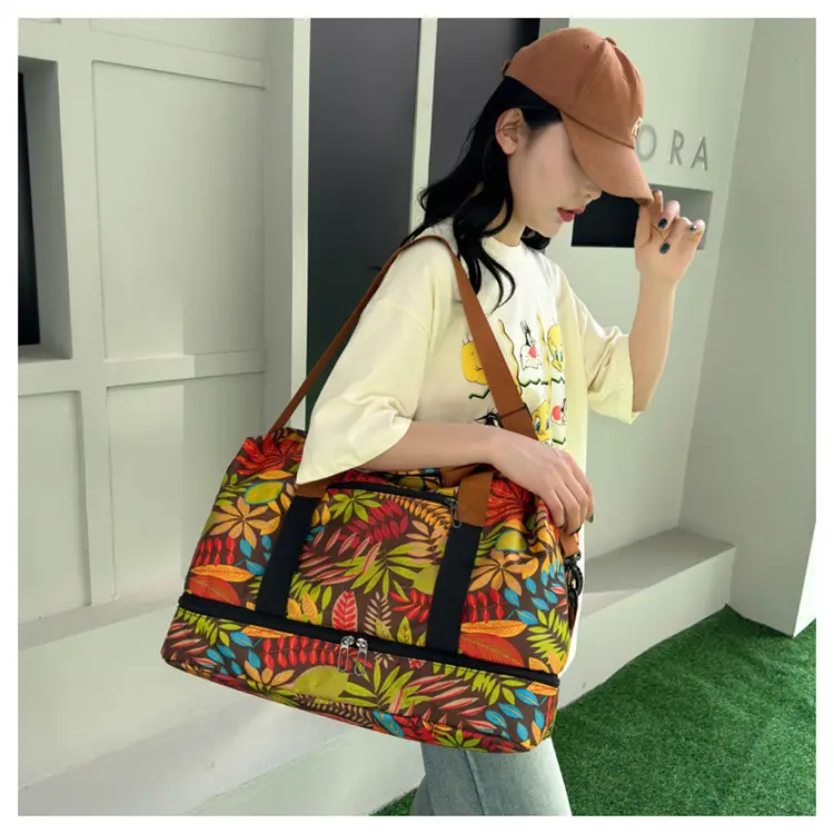 Large Capacity Printed Travel Bag Waterproof Lightweight — feature 38
