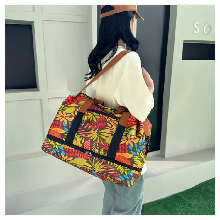 Large Capacity Printed Travel Bag Waterproof Lightweight — feature 39