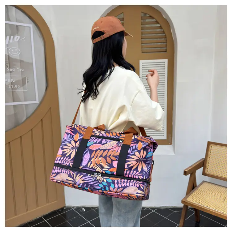 Large Capacity Printed Travel Bag Waterproof Lightweight — feature 44