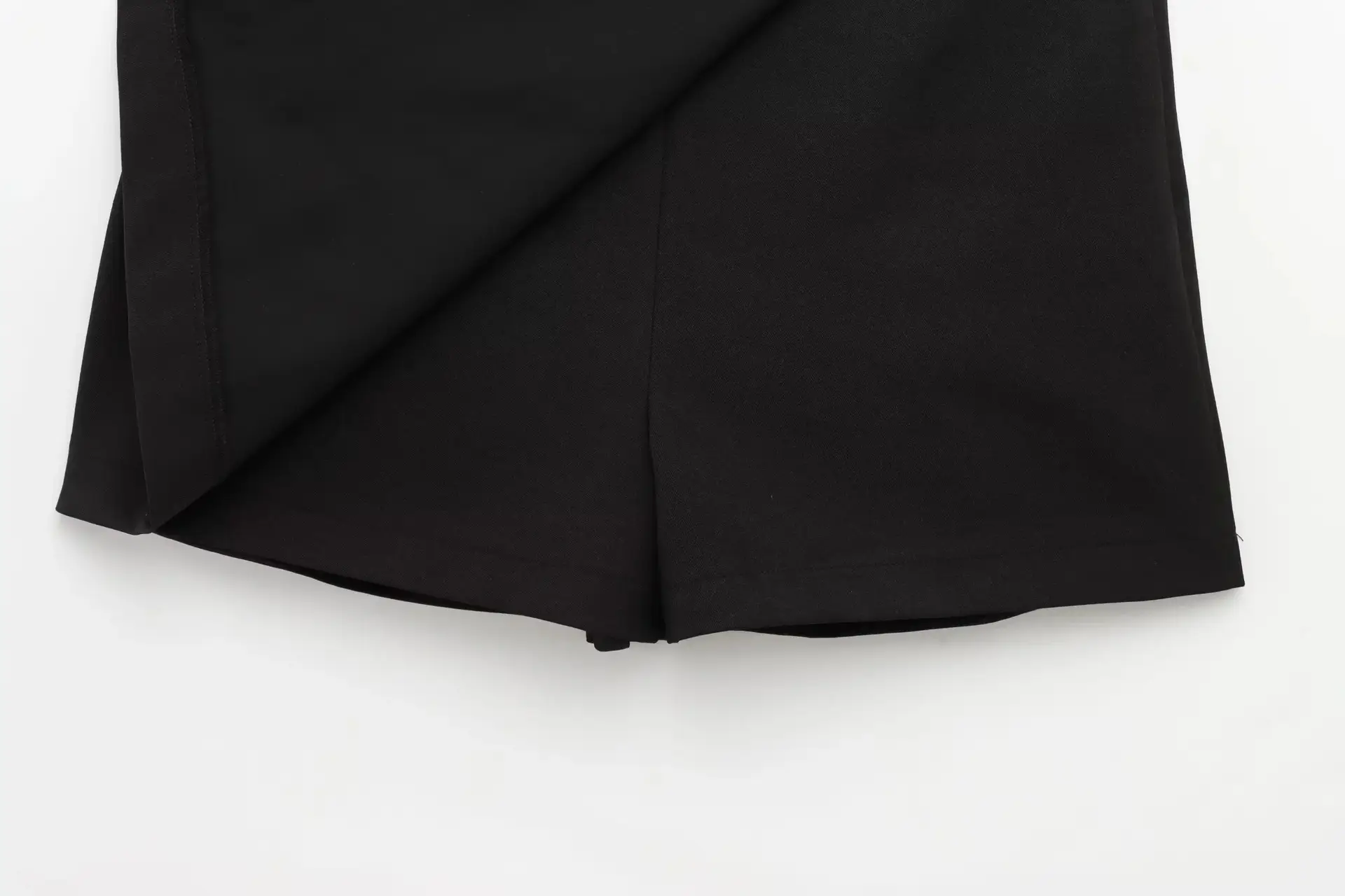 Black Belt Double-Breasted Culottes for Women — feature 8
