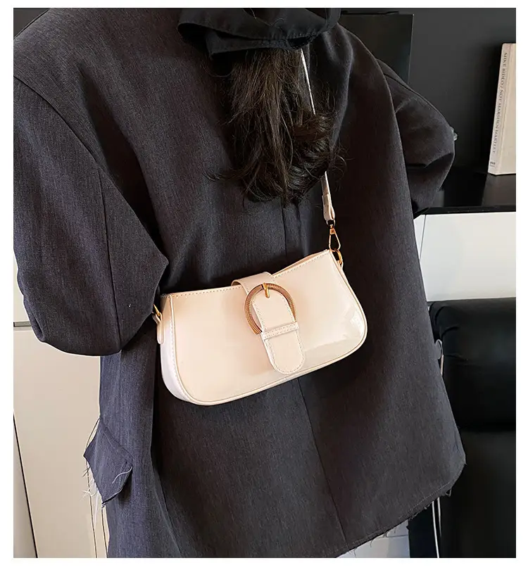 Red Textured Shoulder Bag for Women 2025 Spring — feature 3