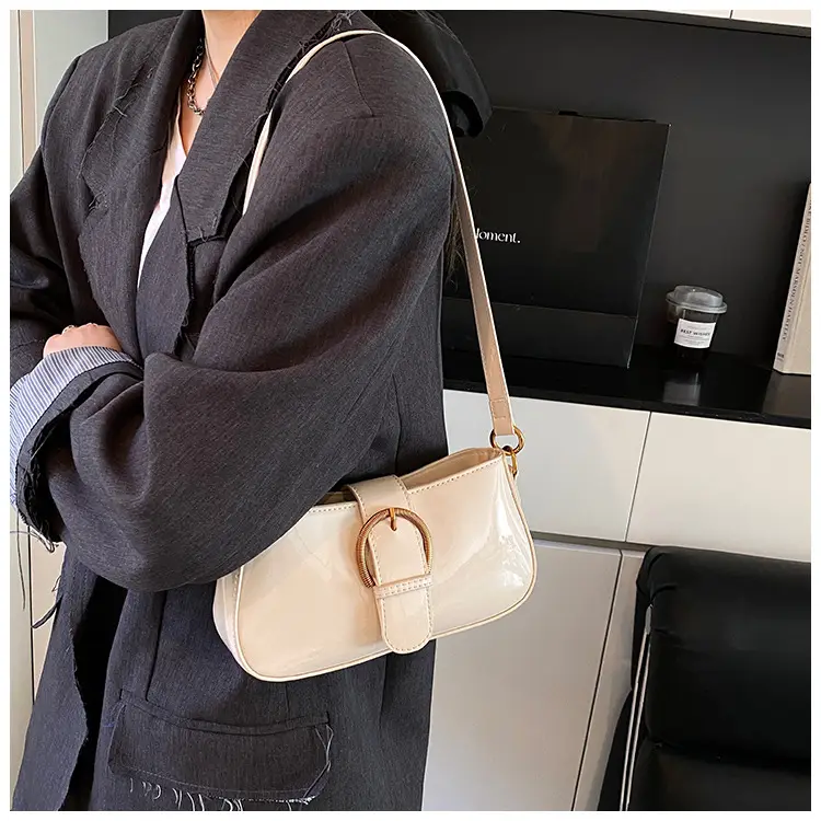 Red Textured Shoulder Bag for Women 2025 Spring — feature 30