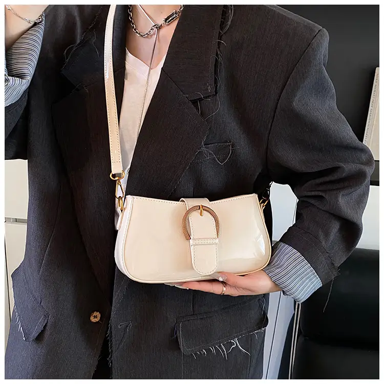 Red Textured Shoulder Bag for Women 2025 Spring — feature 33