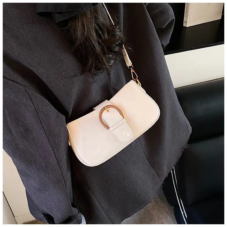 Red Textured Shoulder Bag for Women 2025 Spring — feature 34