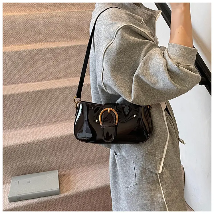 Red Textured Shoulder Bag for Women 2025 Spring — feature 37