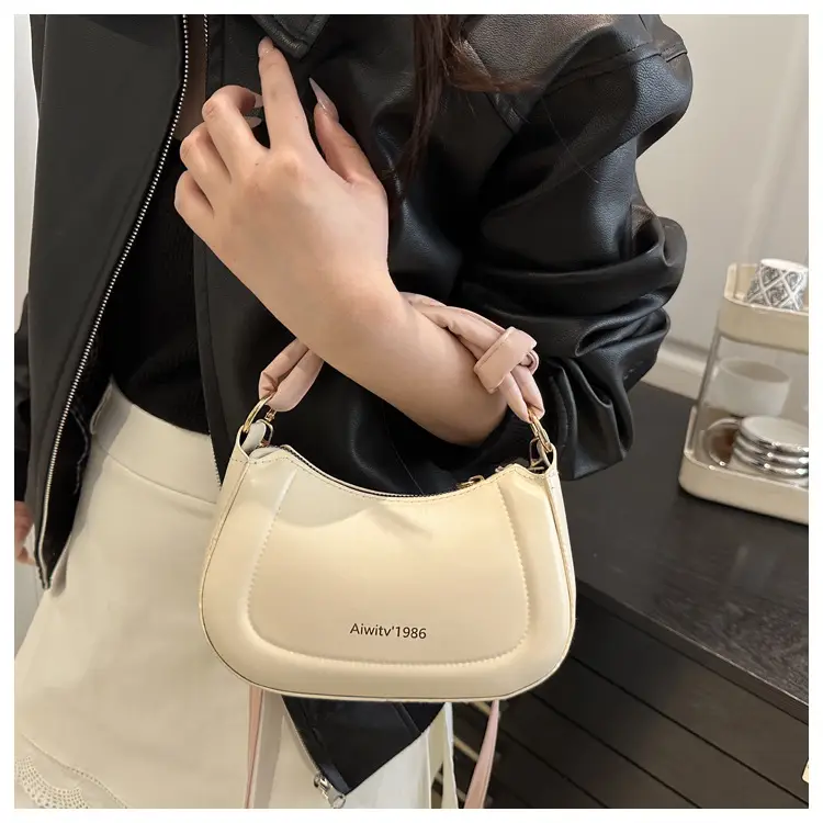 Women's Cream Shoulder Crossbody Bag with Cute Bear Design — feature 15