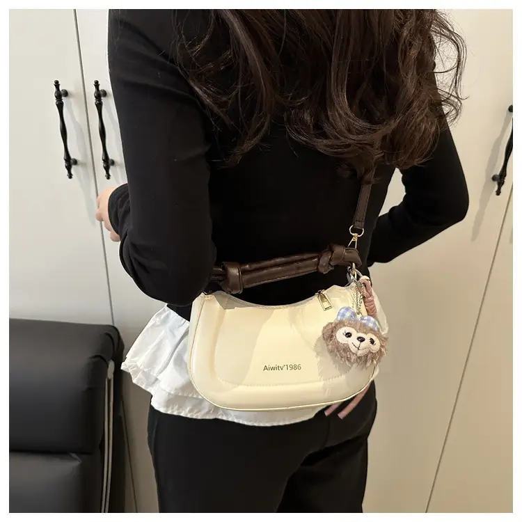 Women's Cream Shoulder Crossbody Bag with Cute Bear Design — feature 18