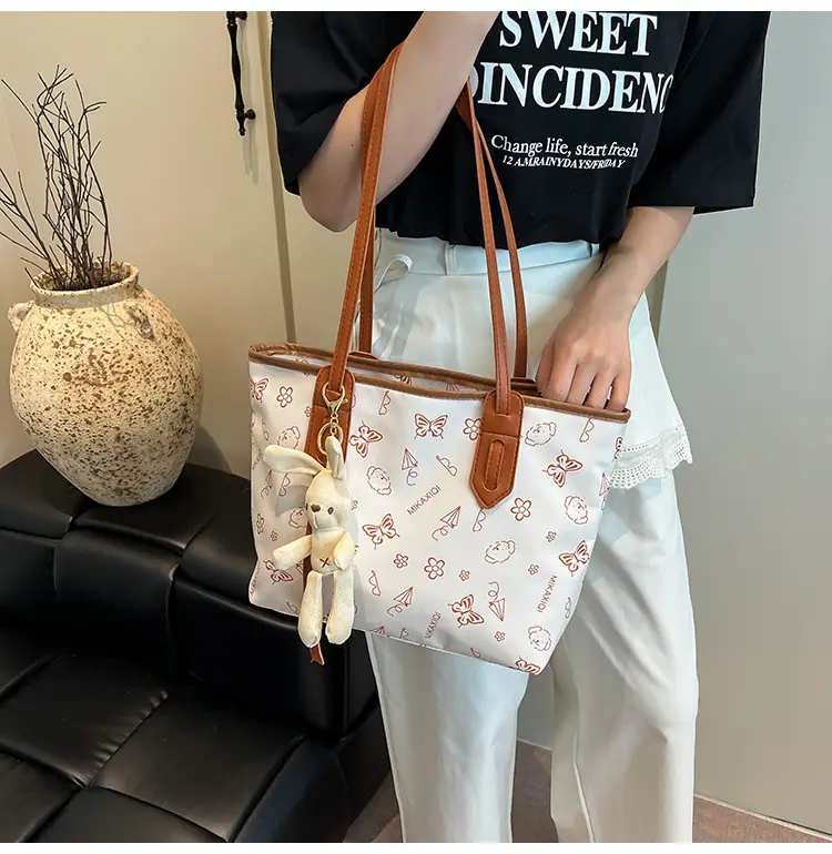 New Fashion Women's Printed Tote Bag with Cute Bear Design — feature 21