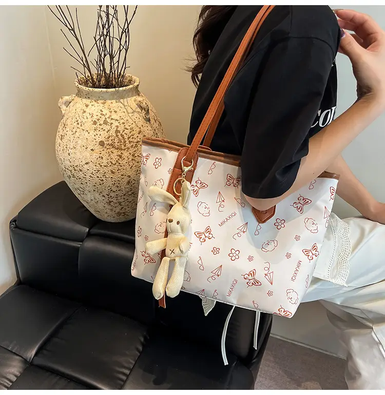 New Fashion Women's Printed Tote Bag with Cute Bear Design — feature 22