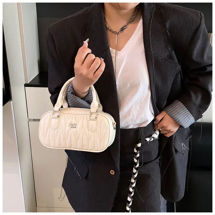 Black Quilted Crossbody Bag for Women 2025 — feature 17