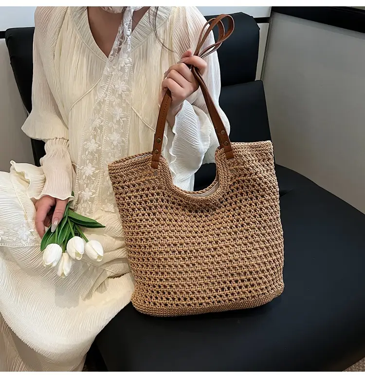 New Large Capacity Woven Women's Shoulder Bag — feature 14