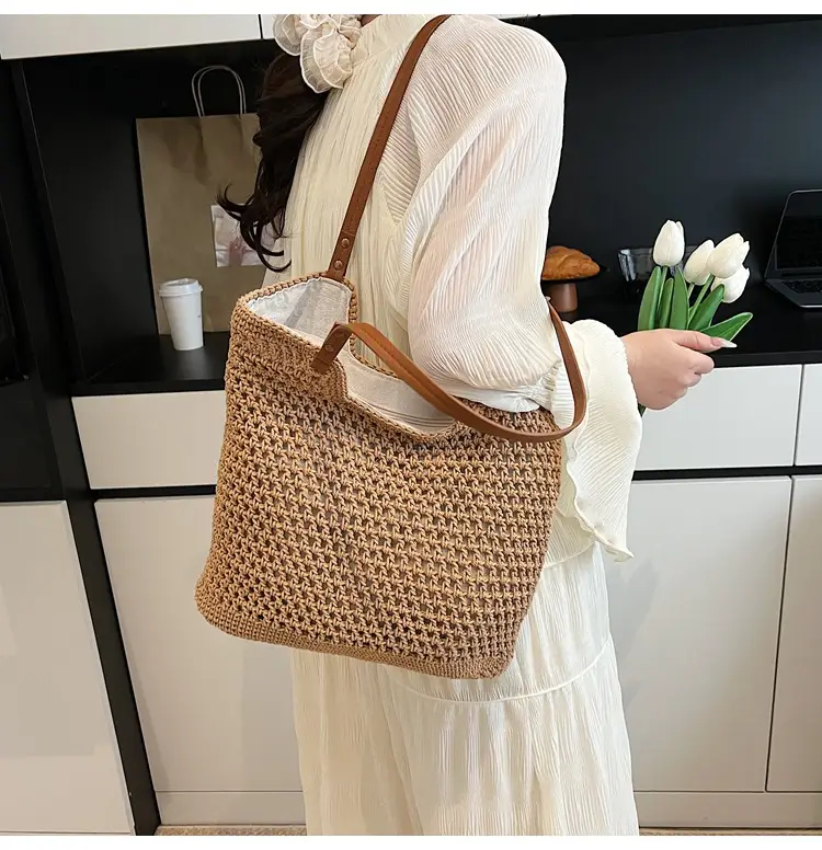 New Large Capacity Woven Women's Shoulder Bag — feature 18