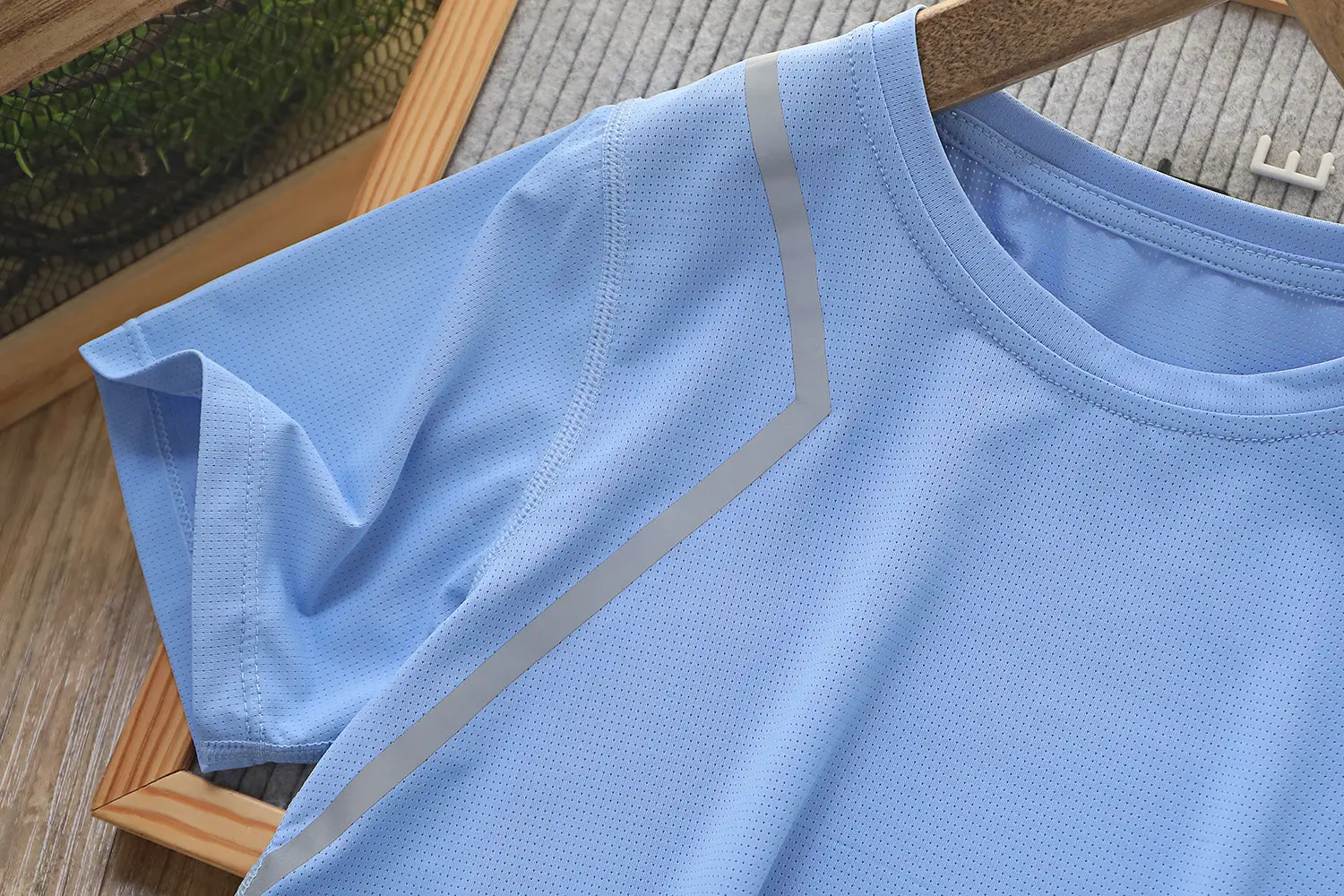 Boys Ice Silk T-Shirt Blue Round Neck Short Sleeve — feature 6