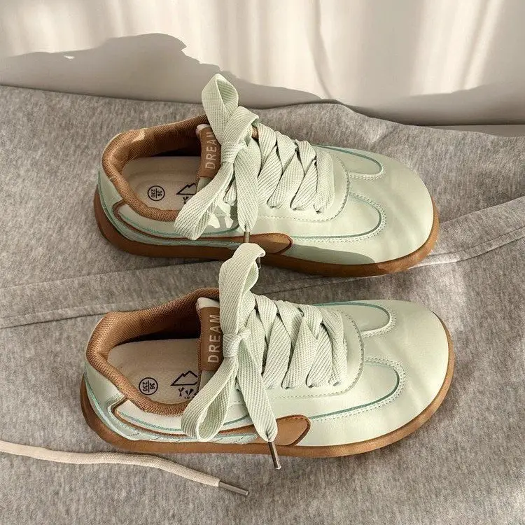 Women Retro White Sneakers Thick Soled 2025 — feature 4