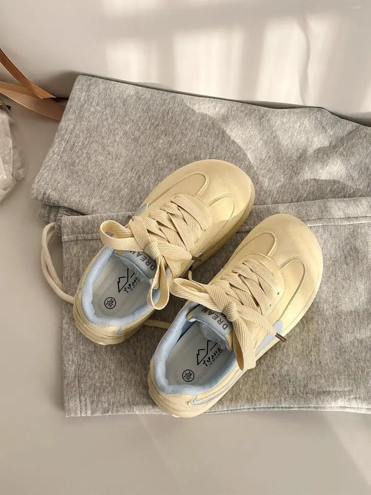 Women Retro White Sneakers Thick Soled 2025 — feature 9