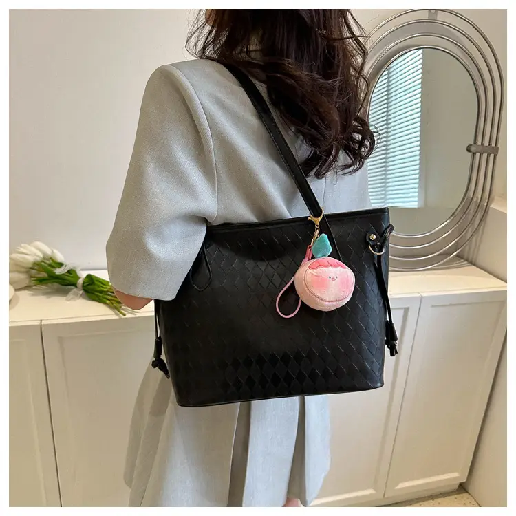 Large Capacity Korean Style Pendant Bag Women's 2023 New Commuting Simple Casual Solid Color Simple Handbag luggage and leather goods — feature 11