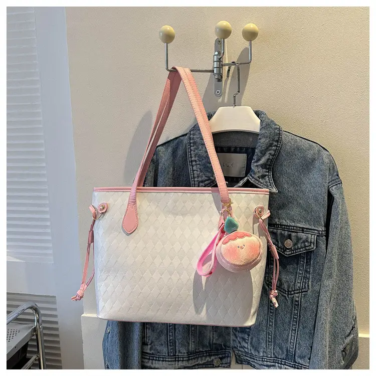 Large Capacity Korean Style Pendant Bag Women's 2023 New Commuting Simple Casual Solid Color Simple Handbag luggage and leather goods - Image 5