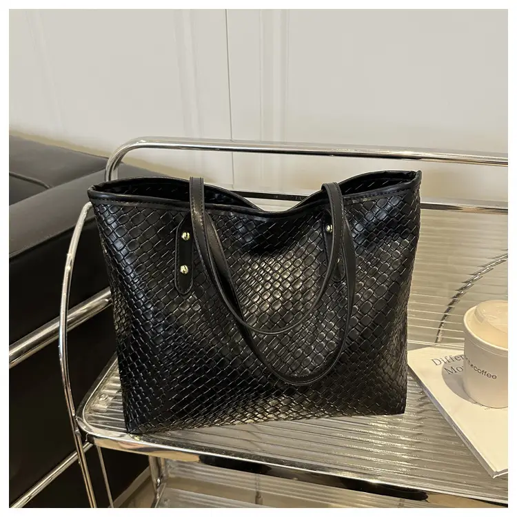 Women's White Woven Shoulder Bag Large Capacity 2025 — feature 20