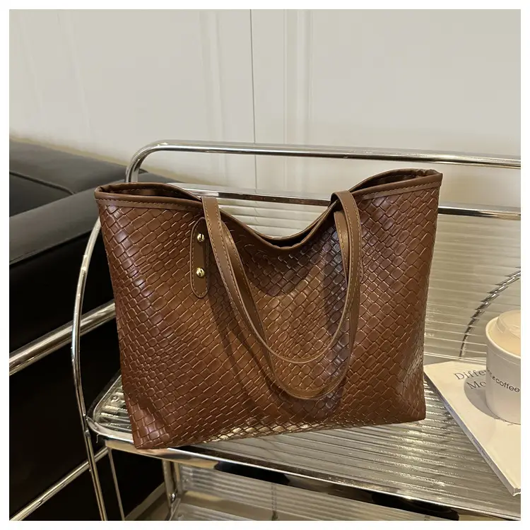 Women's White Woven Shoulder Bag Large Capacity 2025 — feature 21
