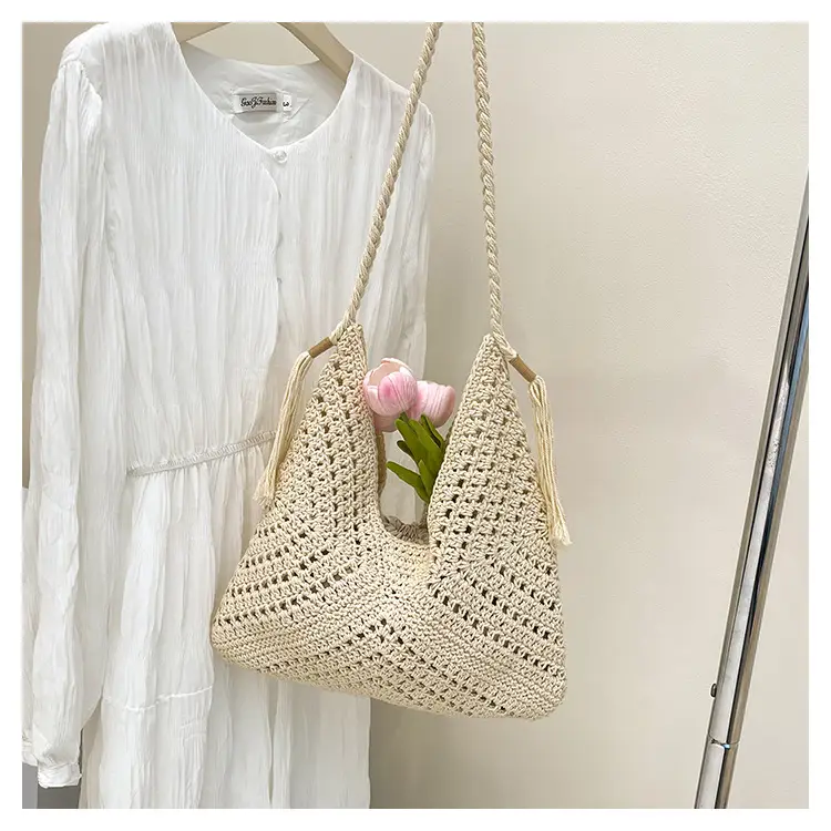 New Woven Beat Shoulder Bag Large Capacity Hollow — feature 11
