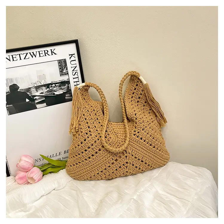 New Woven Beat Shoulder Bag Large Capacity Hollow — feature 13