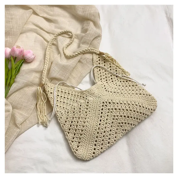 New Woven Beat Shoulder Bag Large Capacity Hollow — feature 17