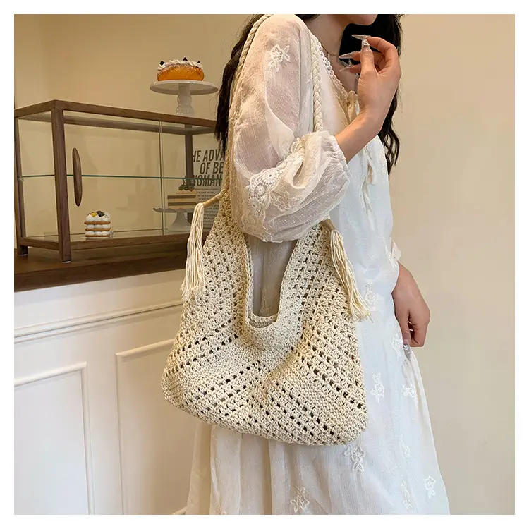 New Woven Beat Shoulder Bag Large Capacity Hollow — feature 30