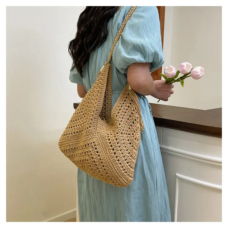 New Woven Beat Shoulder Bag Large Capacity Hollow — feature 32
