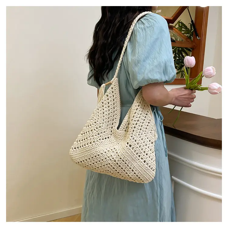 New Woven Beat Shoulder Bag Large Capacity Hollow — feature 35