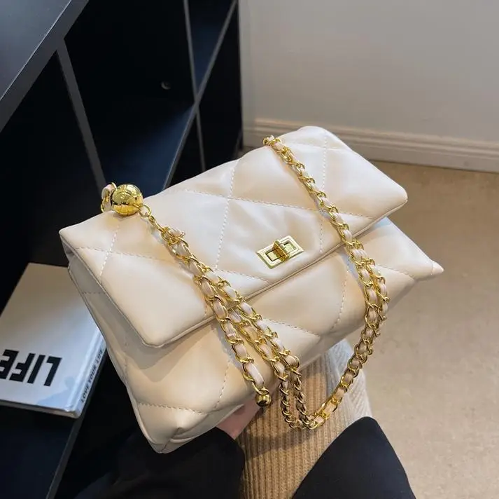 Black Quilted Chain Crossbody Bag for Women 2026 - Image 7