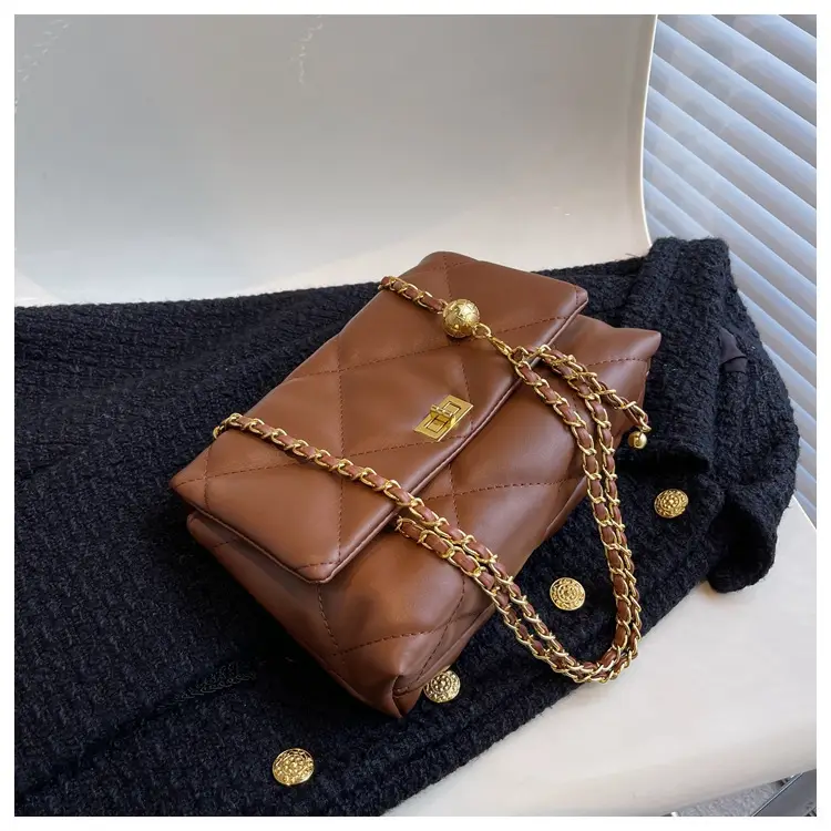 Black Quilted Chain Crossbody Bag for Women 2026 — feature 17