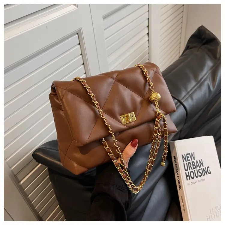 Black Quilted Chain Crossbody Bag for Women 2026 — feature 19