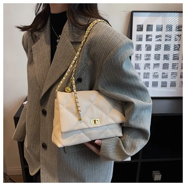 Black Quilted Chain Crossbody Bag for Women 2026 — feature 24