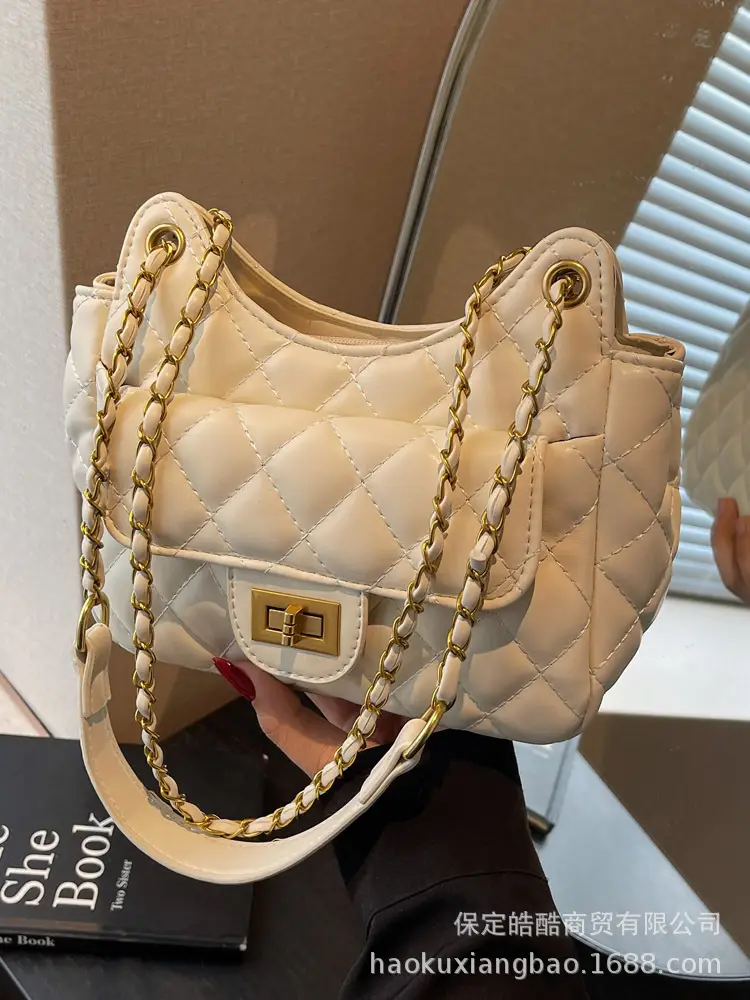 Pink Diamond Chain Shoulder Bag for Women 2025 - Image 9