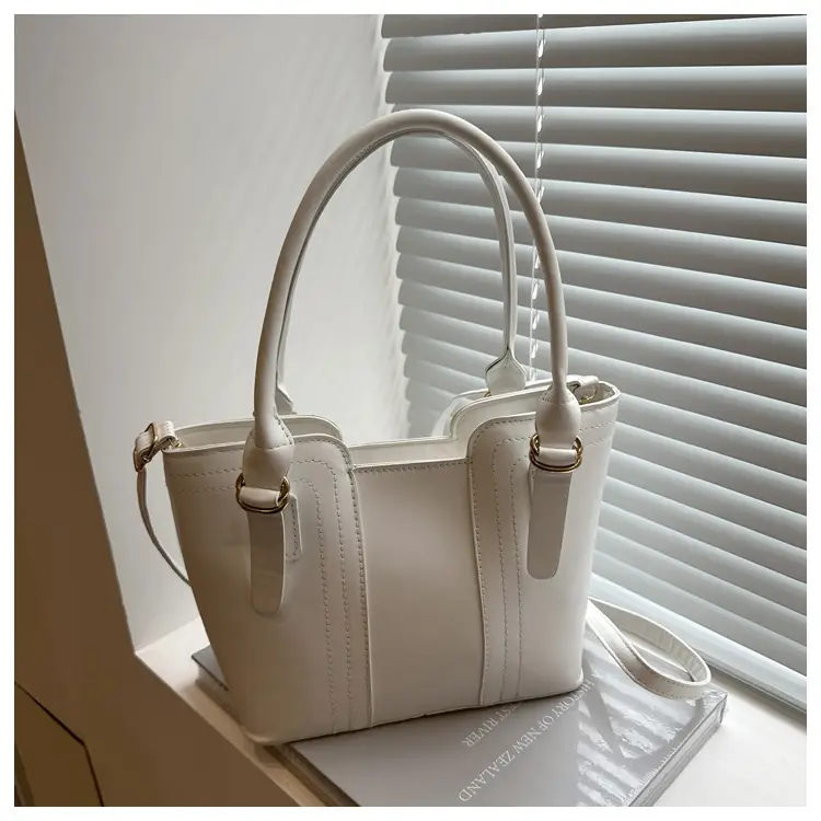 Green Leather Shoulder Bag Large Capacity Casual Tote — feature 21