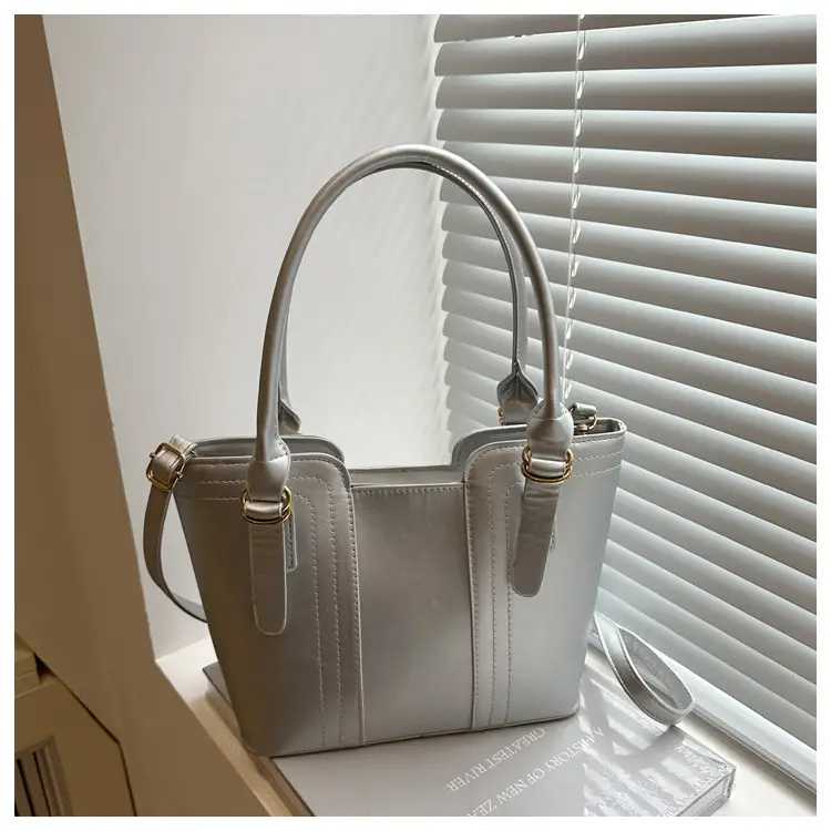 Green Leather Shoulder Bag Large Capacity Casual Tote — feature 26
