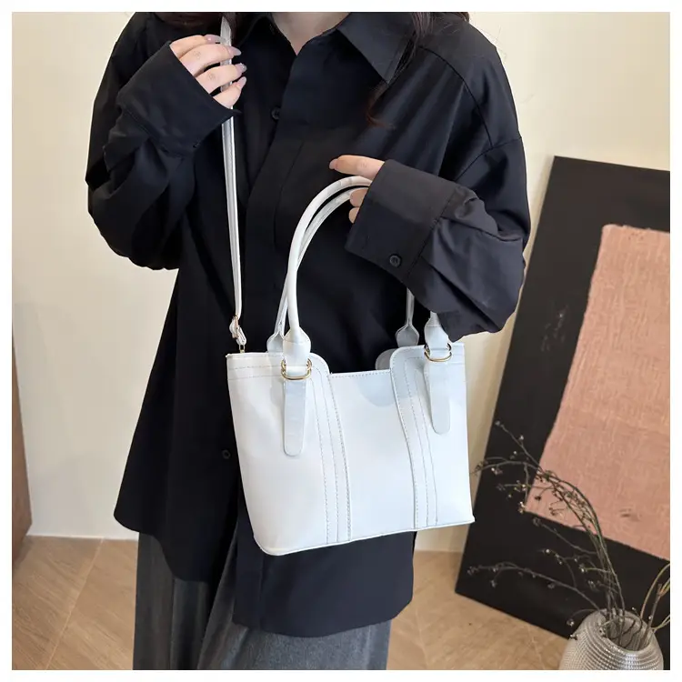 Green Leather Shoulder Bag Large Capacity Casual Tote — feature 7