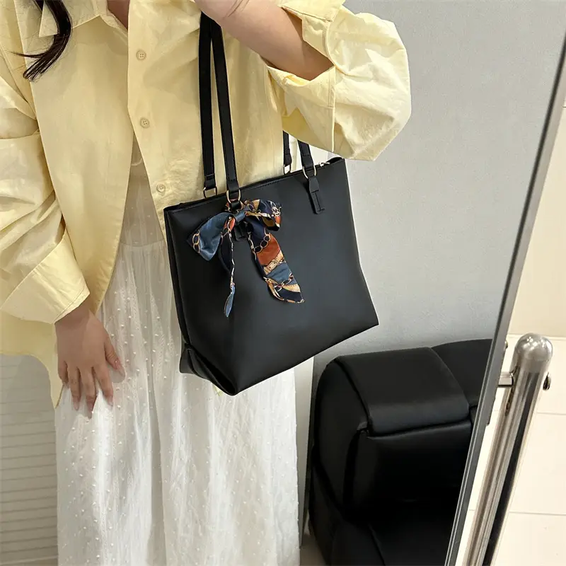 Black Retro Shoulder Bag for Women 2025 - Image 6