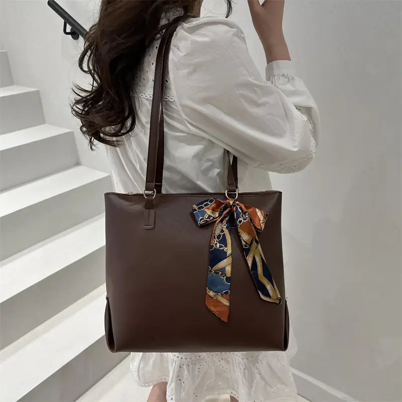 Black Retro Shoulder Bag for Women 2025 - Image 8