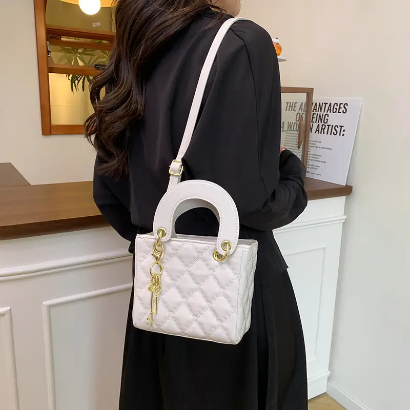 New Rhomboid Embroidery Shoulder Crossbody Bag for Women