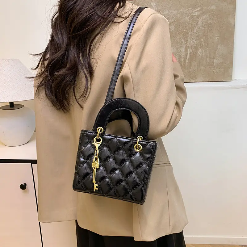 New Rhomboid Embroidery Shoulder Crossbody Bag for Women